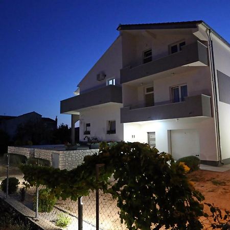 Guesthouse Villa Domenico Lozovac Bagian luar foto