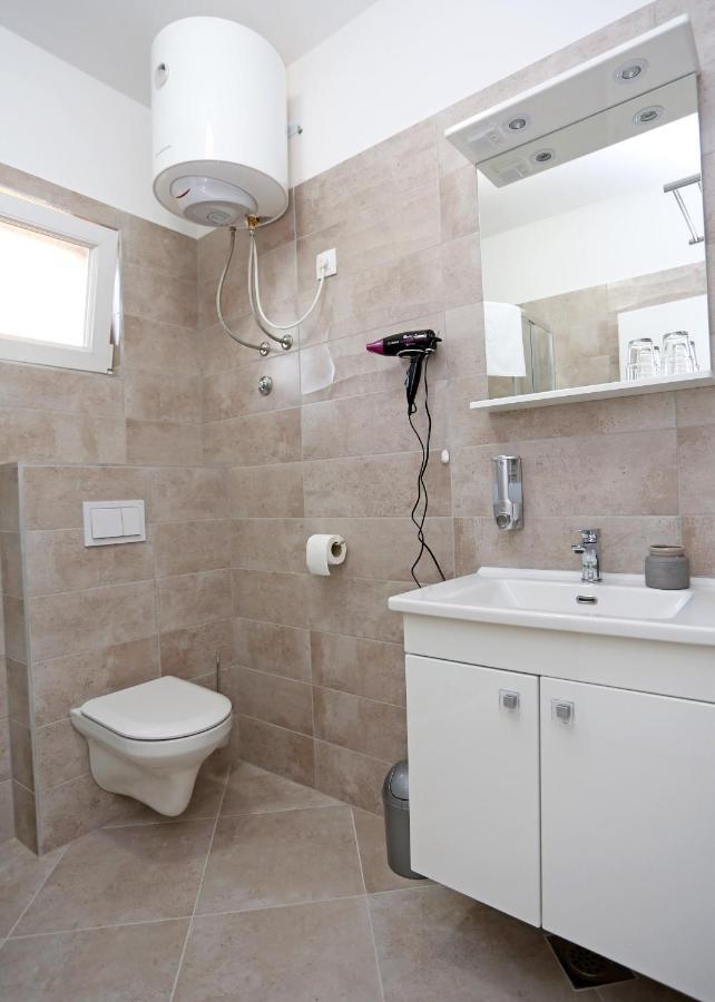 Guesthouse Villa Domenico Lozovac Bagian luar foto