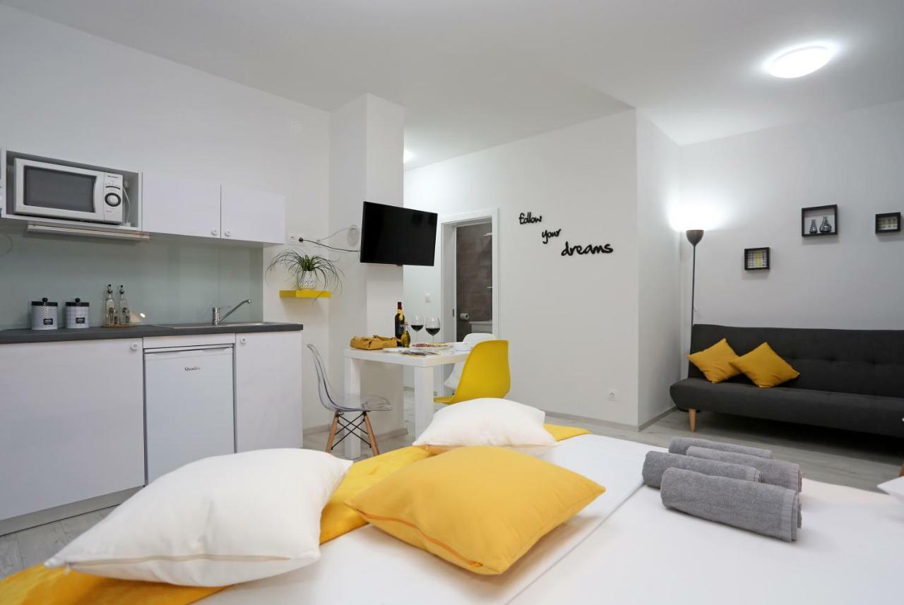 Guesthouse Villa Domenico Lozovac Bagian luar foto