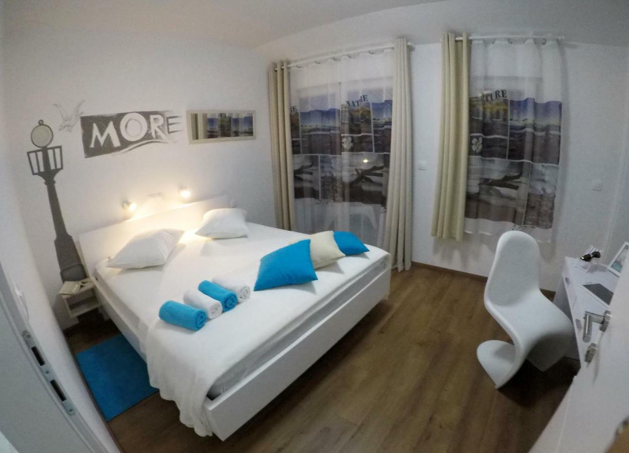 Guesthouse Villa Domenico Lozovac Bagian luar foto