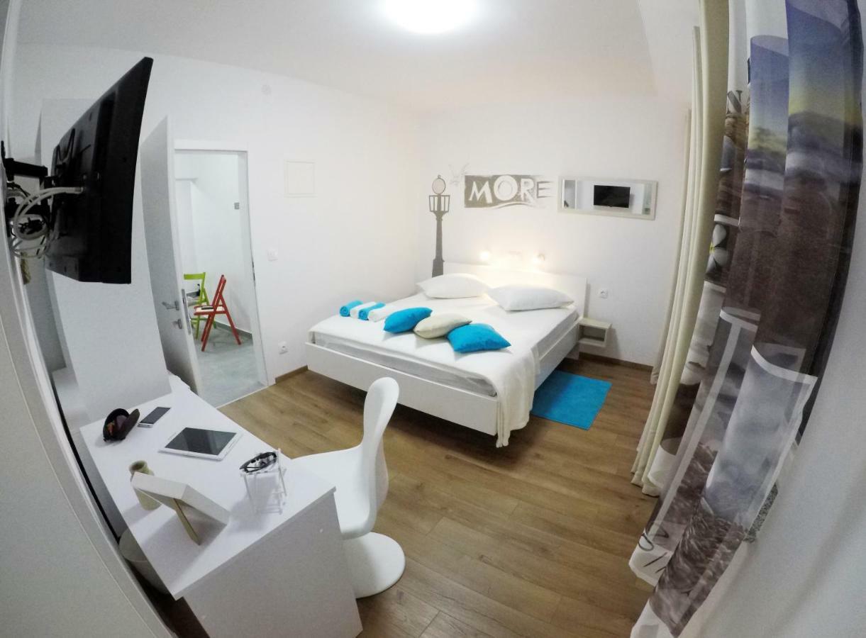 Guesthouse Villa Domenico Lozovac Bagian luar foto